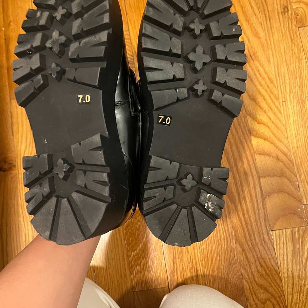 Women size 7 Steve Madden loafers - Picture 1 of 3